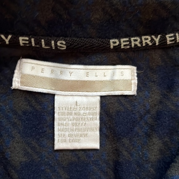 Perry Ellis men’s olive green and navy plaid fleece 1/4 button pullover - Picture 6 of 6